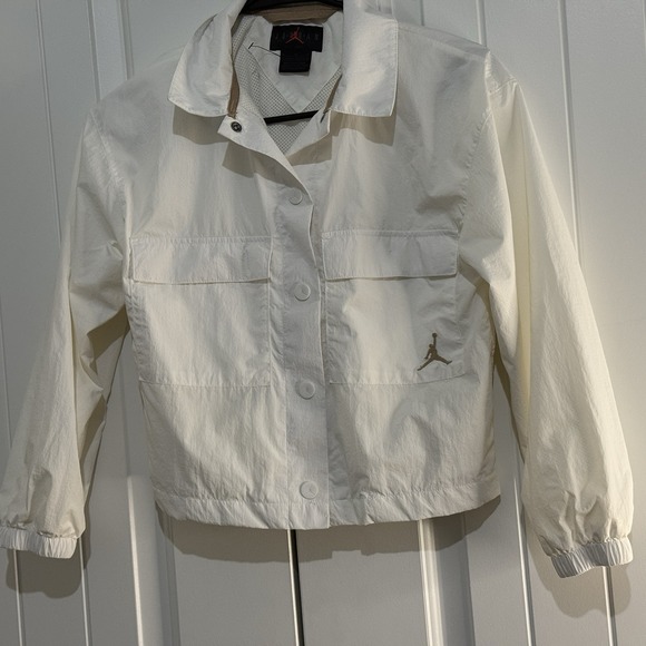Nike Other - Nike Air Jordan Water Resistant Snap Windbreaker‎ Coaches Jacket Girls Sz M NWOT